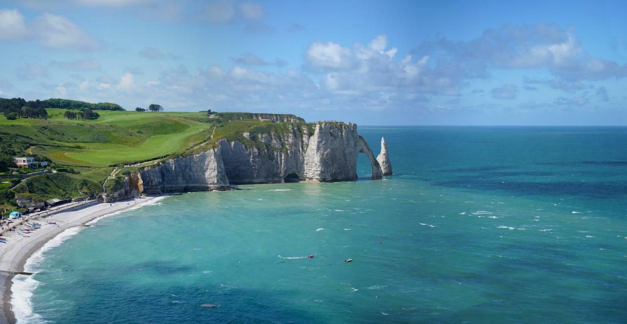 Detective Hotel Etretat Luaran gambar